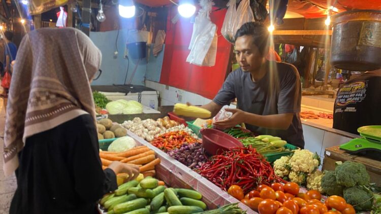 Jelang Nataru, Harga Dipasar Kabupaten Bogor Naik, Omser Penjual Turun