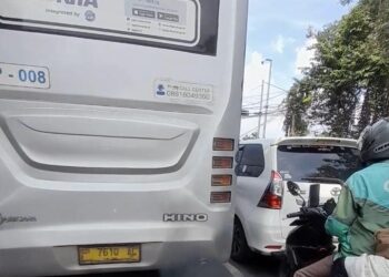 Air Bekas Cucian Piring Berceceran di Pedestrian Jalan Kapten Muslihat, Hingga PKL Padati Sekitar Alun-alun Kota Bogor