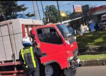 Adu Mulut Polisi dan Sopir Truk Warnai Rekayasa Lalu Lintas Jalur Puncak