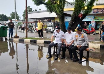 Sidak Terminal Baranangsiang, Dedie Rachim Ajak Dishub Rapat Di Genangan Air