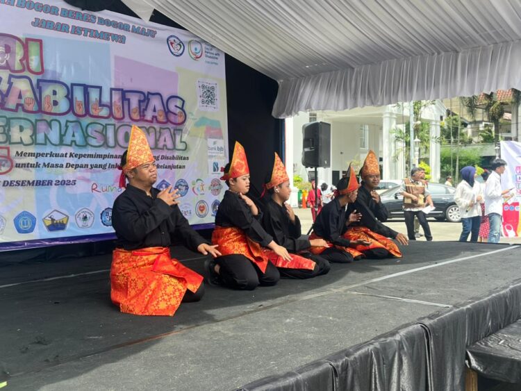 Para penyandang Disabilitas saat merayakan hari Disabilitas 2025, Foto/Adi Wirman