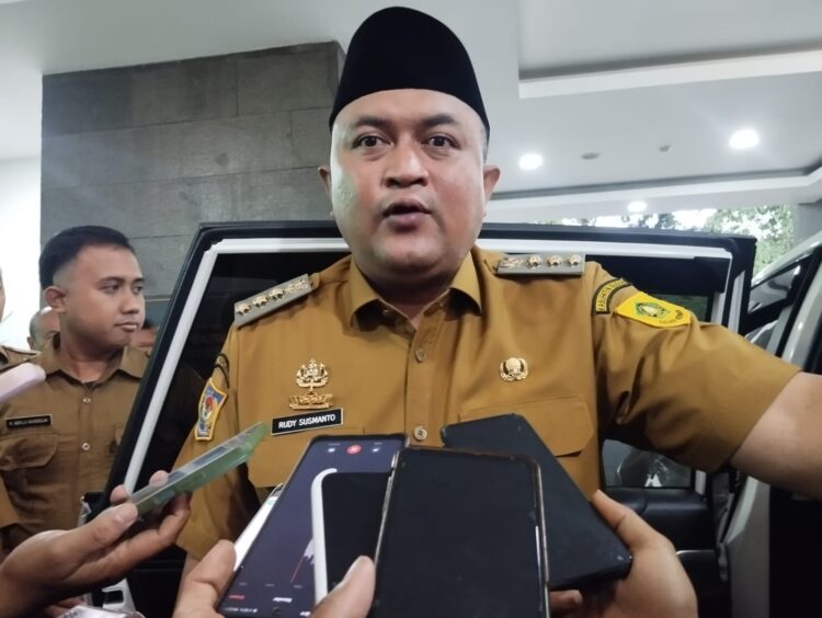 Bupati Bogor Rudy Susmanto Naekan UMK Kabupaten Bogor jadi Rp.5,1 Juta, Buruh dan Pengusahan Sepakat