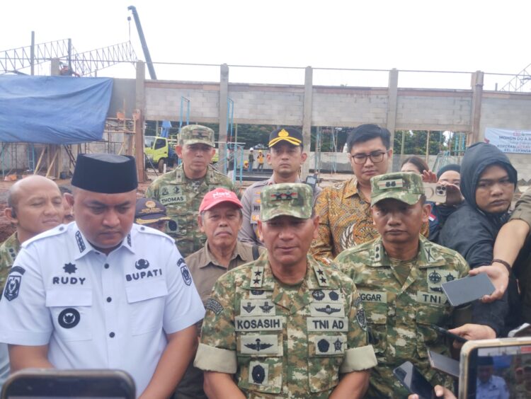 Mayjen TNI Kosasih menyampaikan optimismenya bahwa pembangunan KDKMP dapat rampung dan diresmikan pada 31 Januari 2026 mendatang. Ia menegaskan, meskipun waktu pengerjaan terbilang singkat, seluruh pihak terus bekerja maksimal agar target tersebut dapat tercapai.